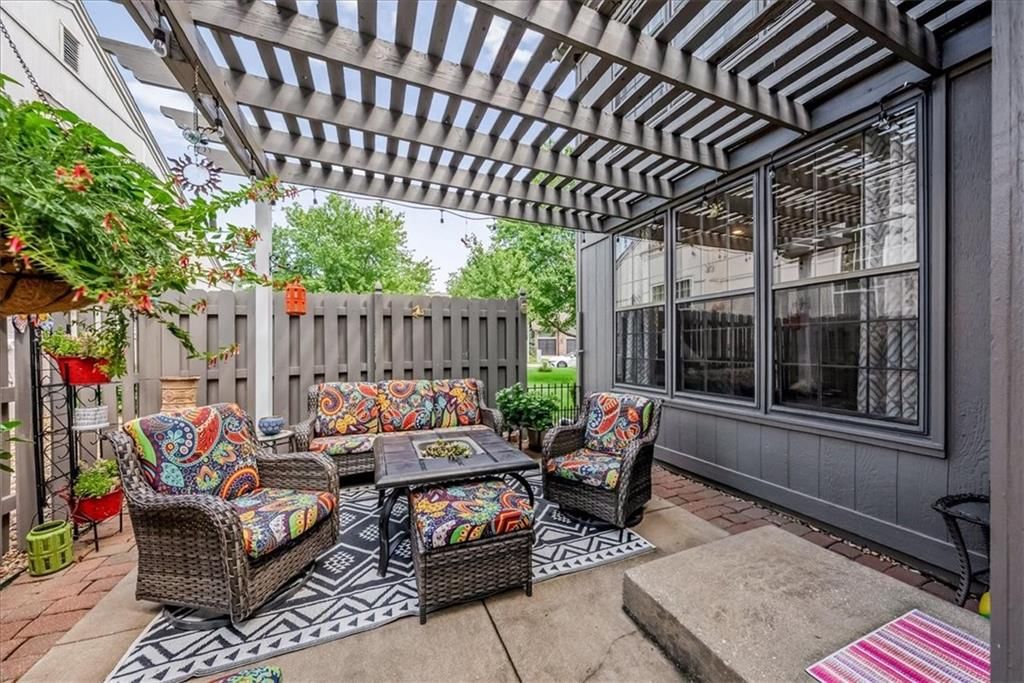 7901 W 152 Terrace — photo 31