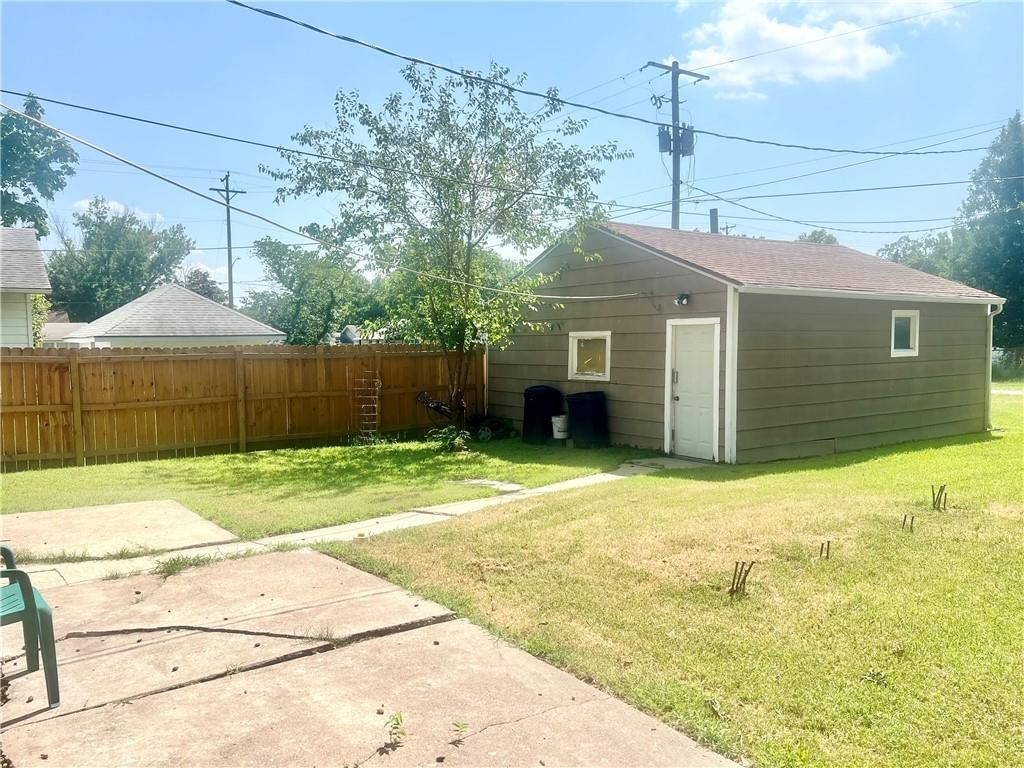 1309 Irving Street — photo 31