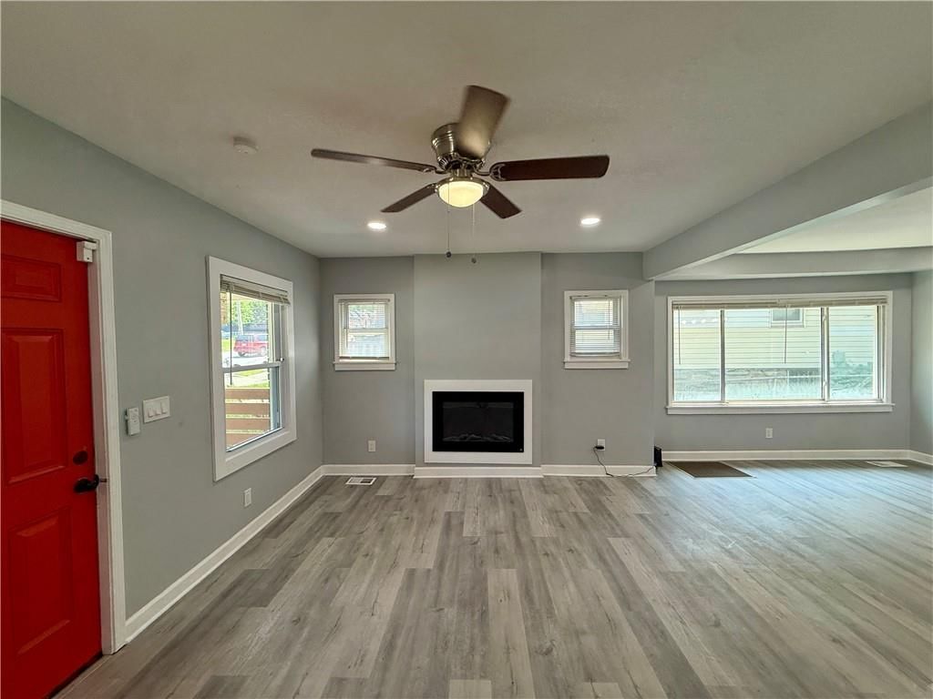 2809 E 39th Street — photo 2