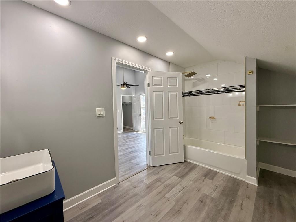 2809 E 39th Street — photo 6