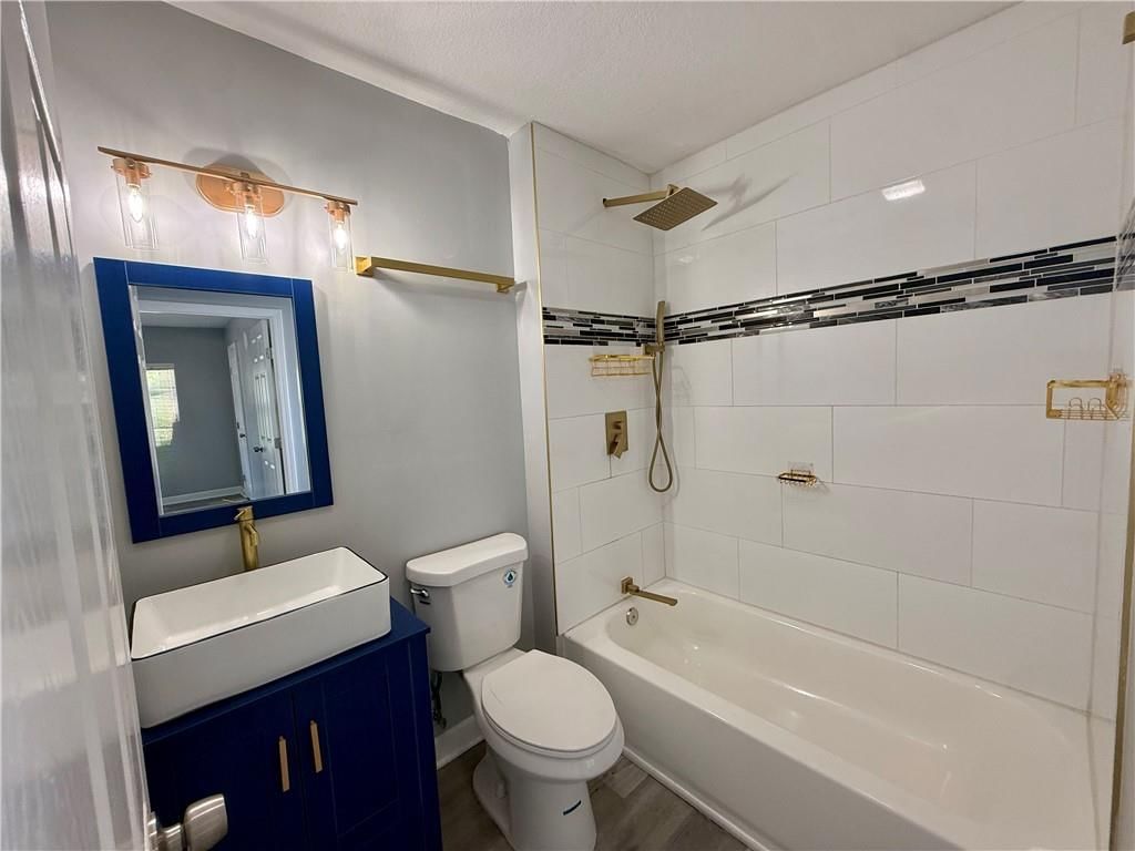 2809 E 39th Street — photo 8