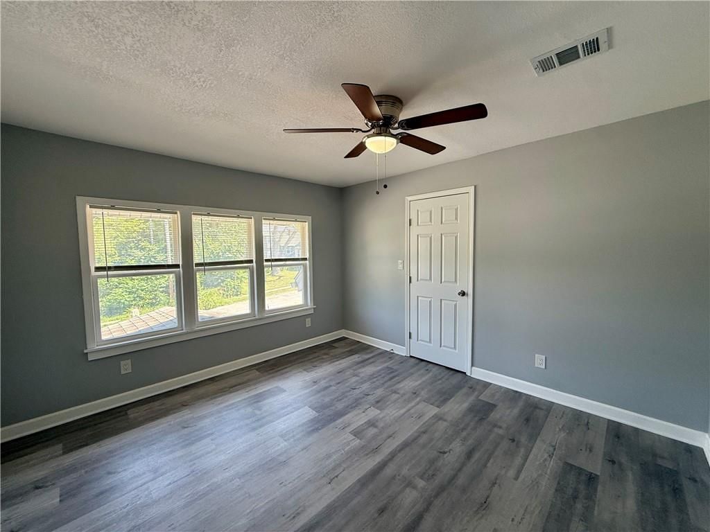 2809 E 39th Street — photo 26