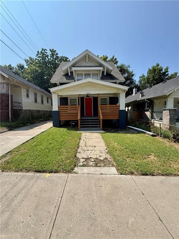 2809 E 39th Street — photo 32