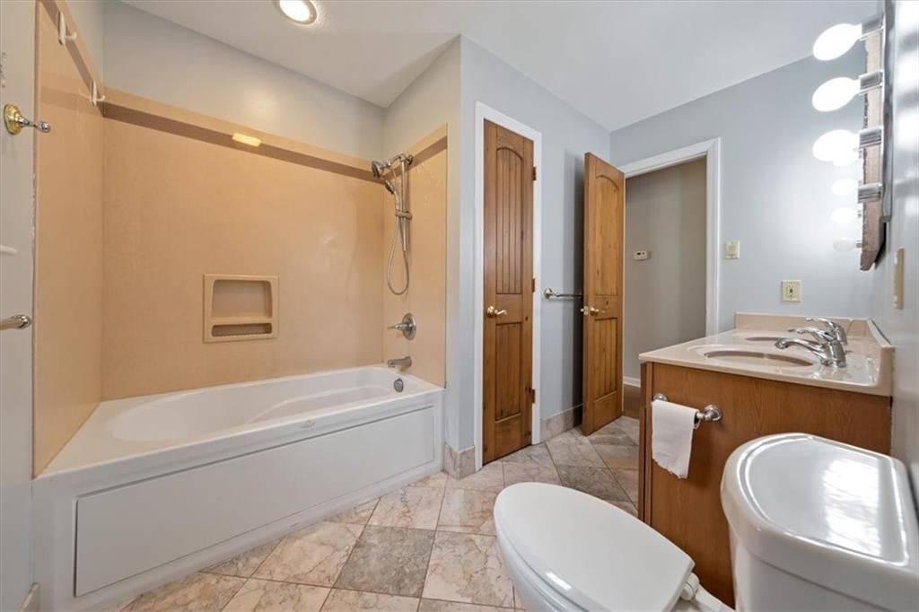 3826 S Summit Ridge Drive — photo 21