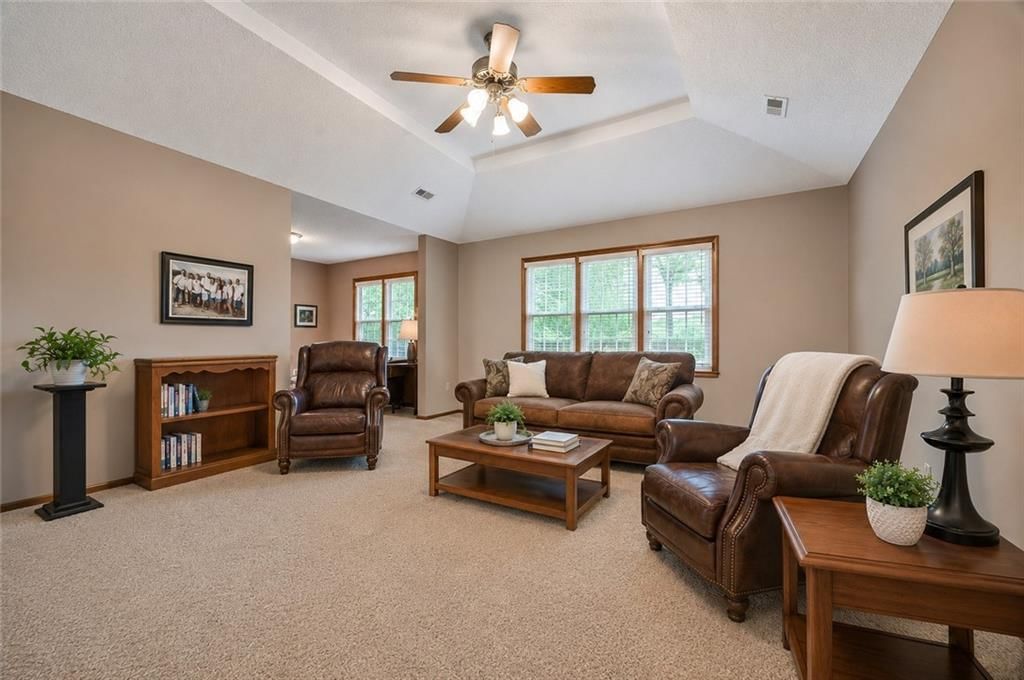 3916 Stetson Drive — photo 3