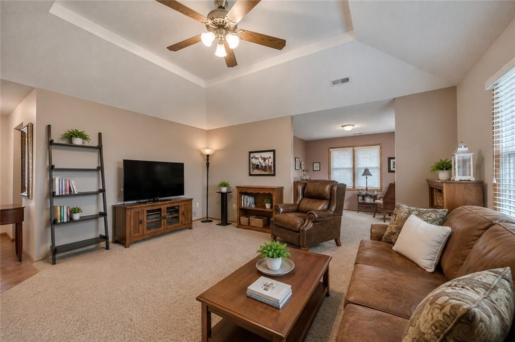 3916 Stetson Drive — photo 4