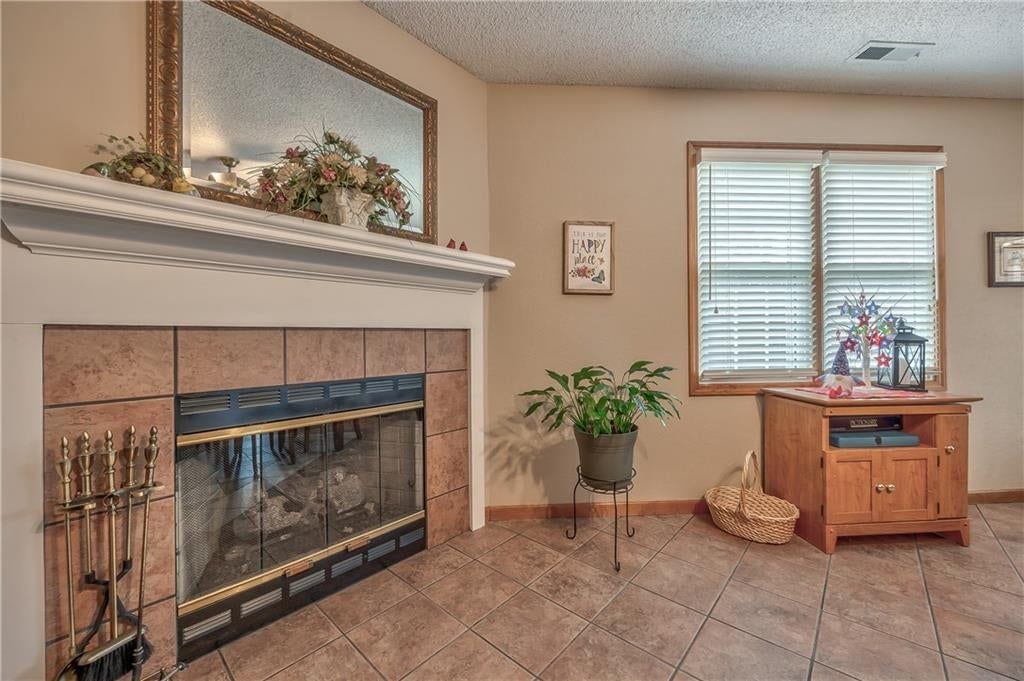 3916 Stetson Drive — photo 8