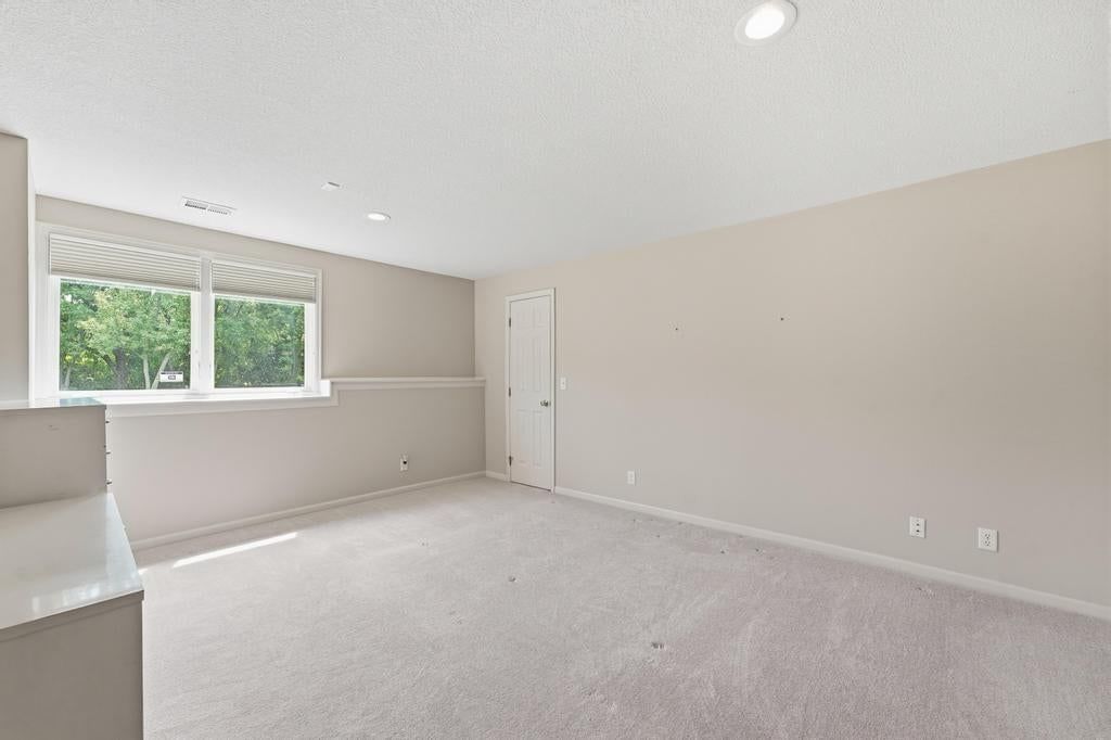 12533 Knox Street — photo 37