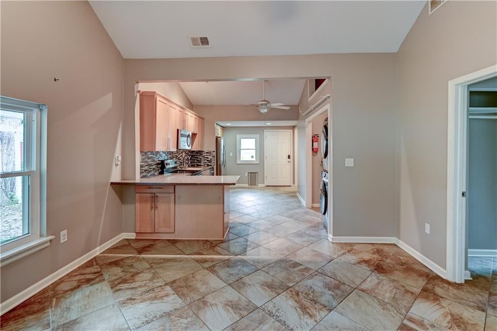 445 S Chestnut Street — photo 4