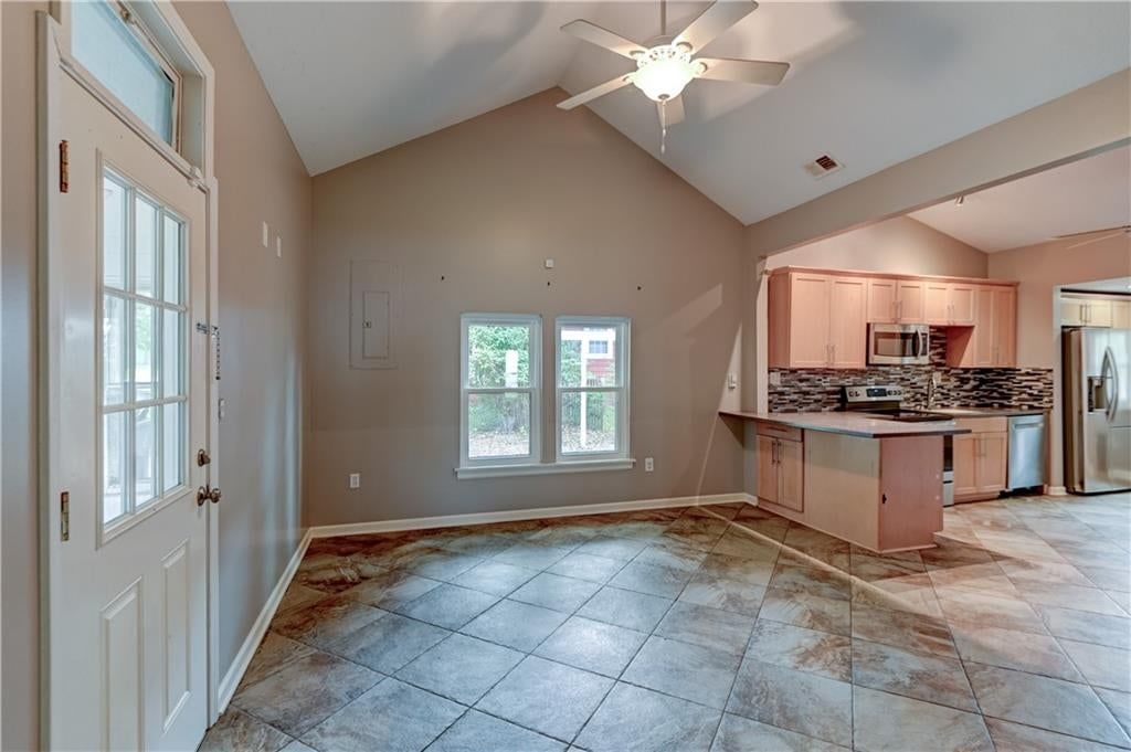 445 S Chestnut Street — photo 11