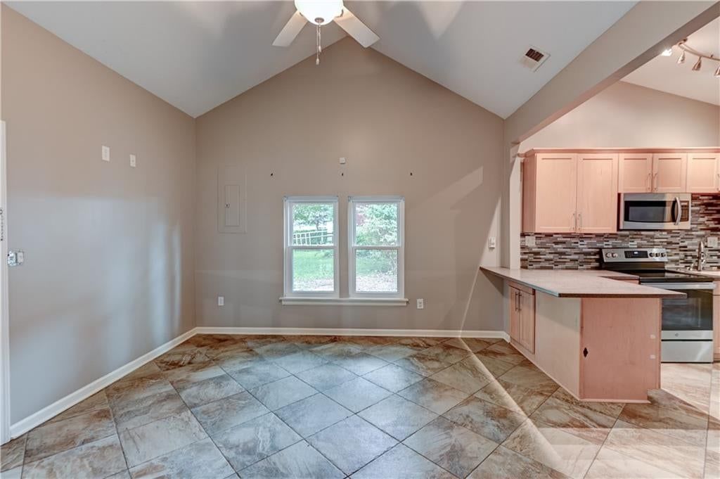 445 S Chestnut Street — photo 17