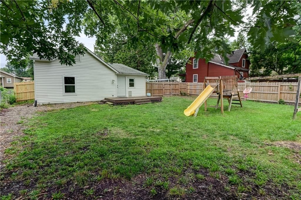 445 S Chestnut Street — photo 21