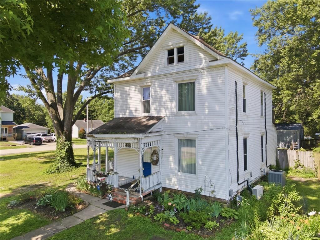 413-415 S Orchard Street — photo 11
