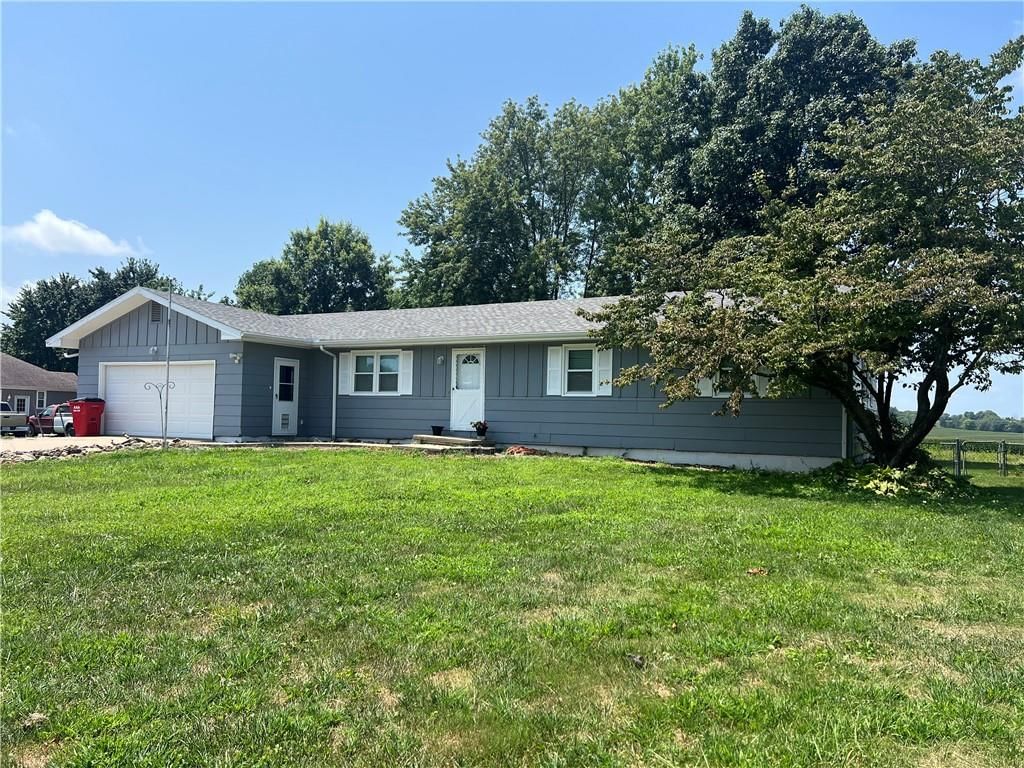 1482 S Business Highway 13 — photo 1