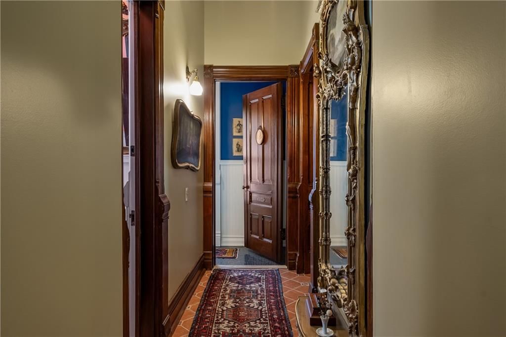 809-819 Hall Street — photo 39