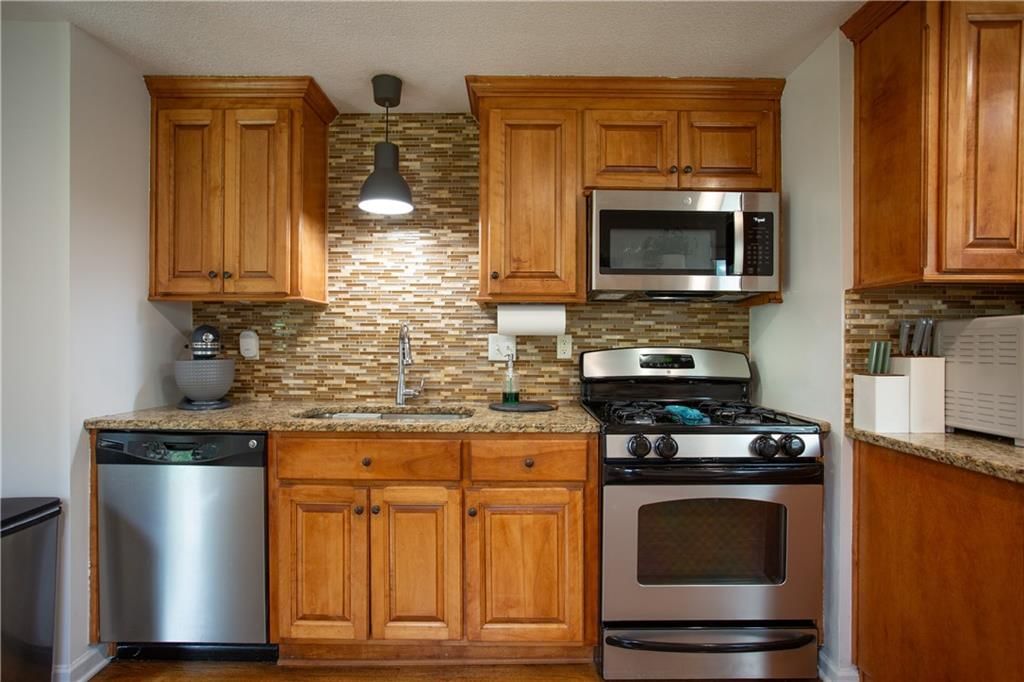 7524 Foster Street — photo 12