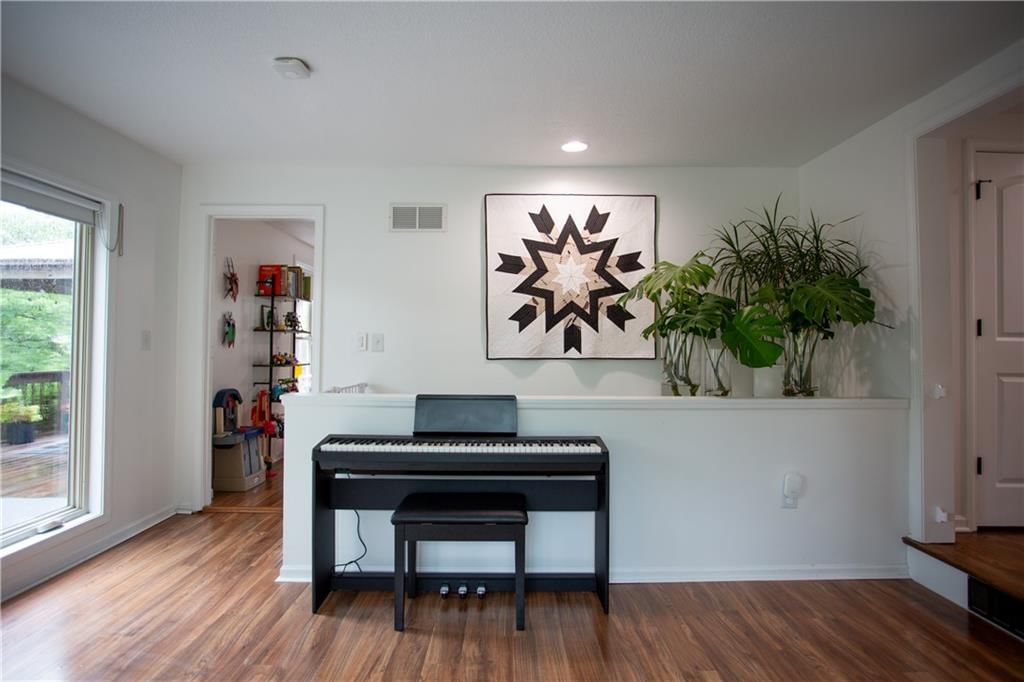 7524 Foster Street — photo 18