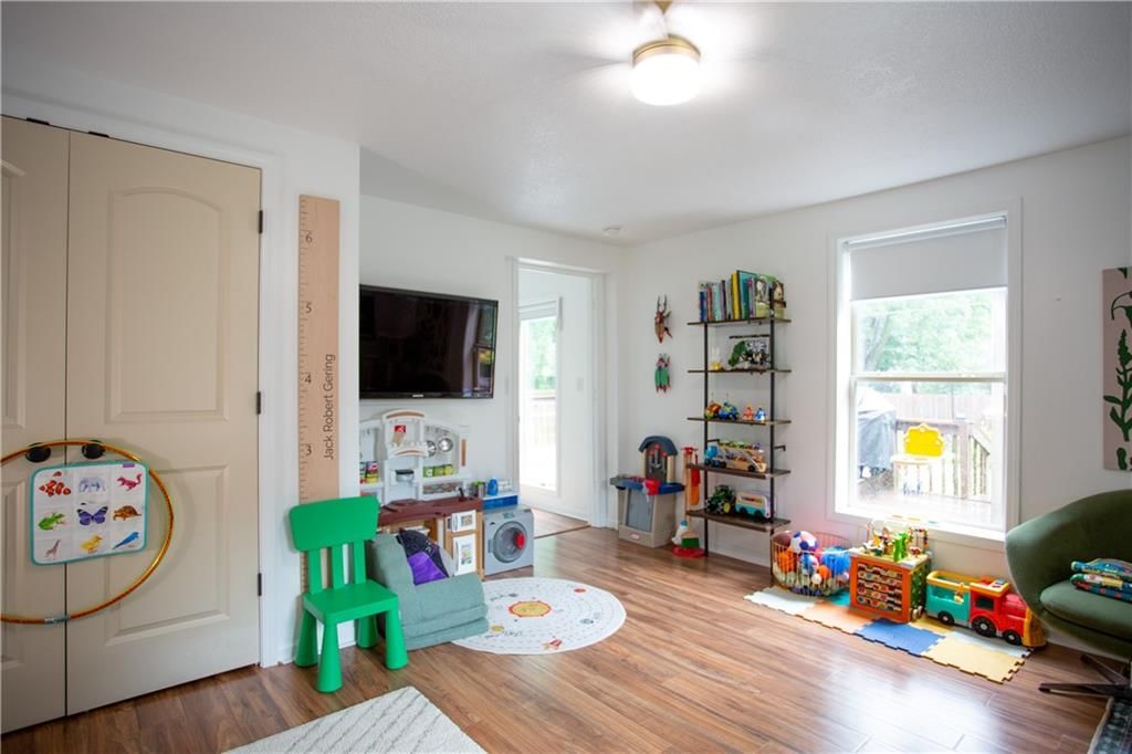 7524 Foster Street — photo 32