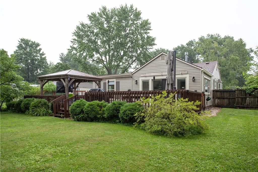 7524 Foster Street — photo 41