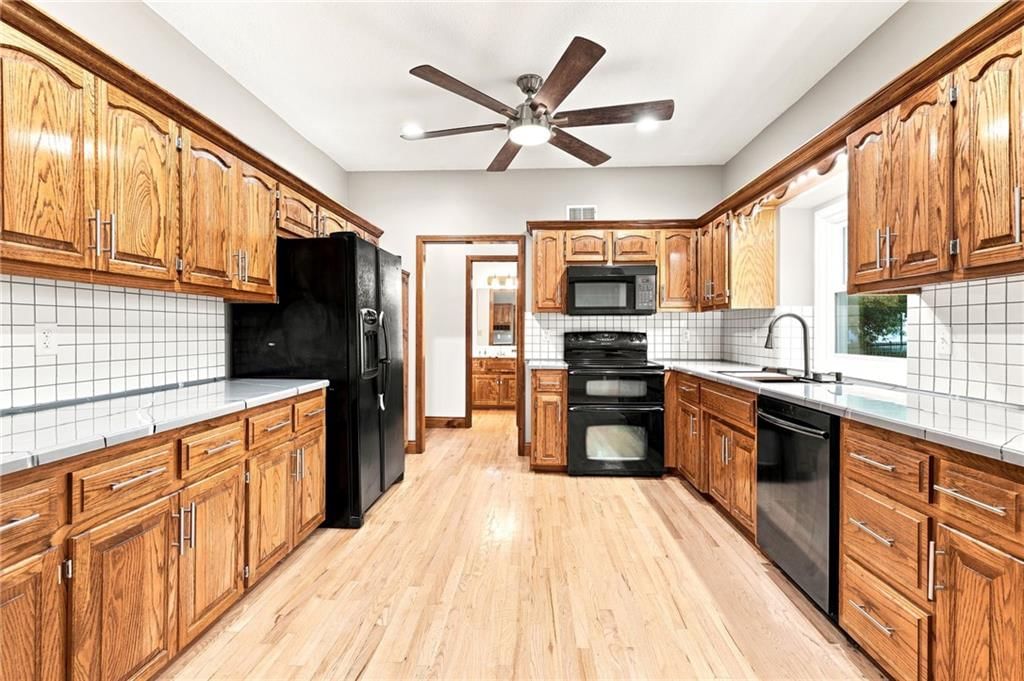 608 NE Ashmont Place — photo 13