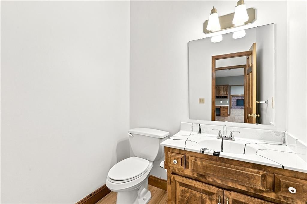 608 NE Ashmont Place — photo 17