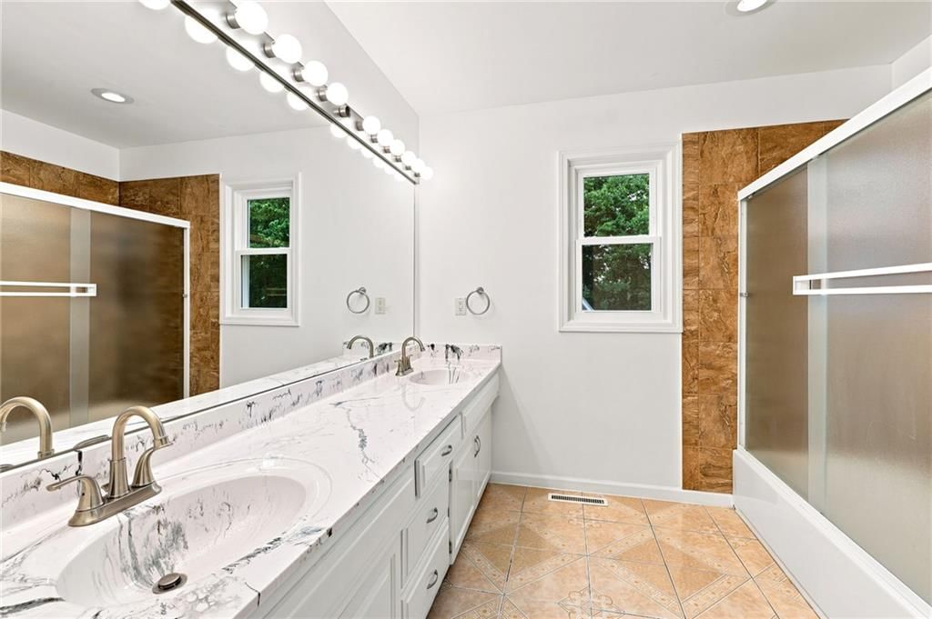 608 NE Ashmont Place — photo 32