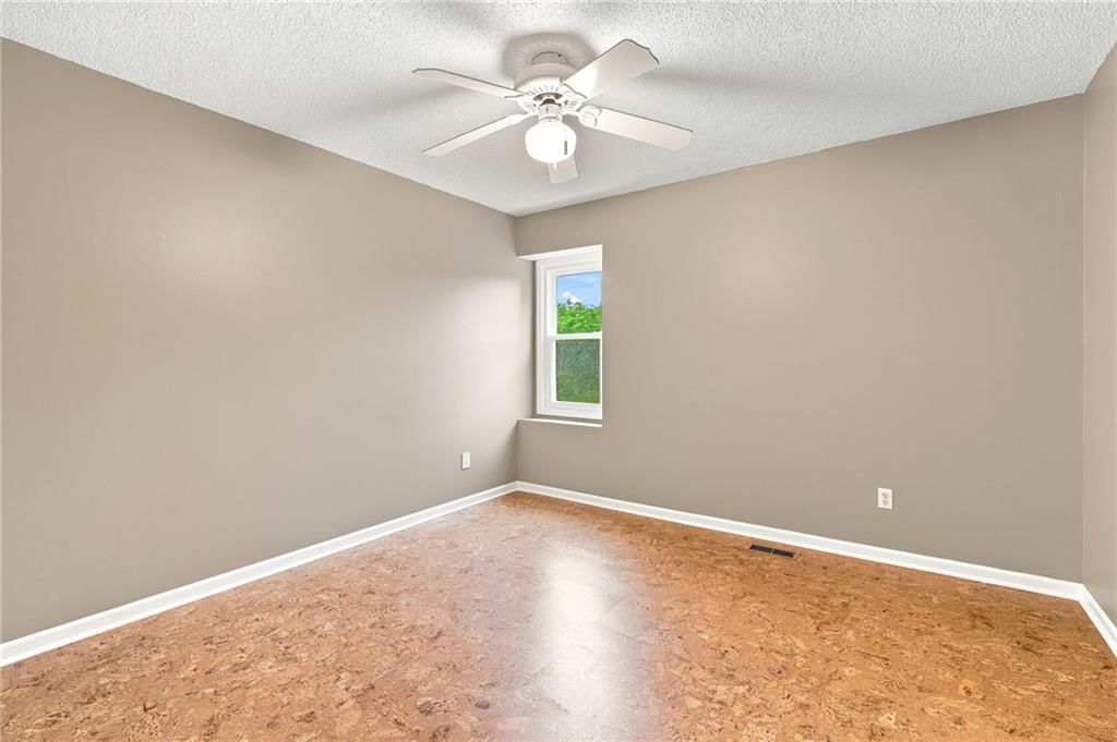 608 NE Ashmont Place — photo 33