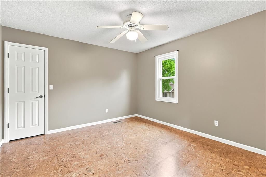 608 NE Ashmont Place — photo 35