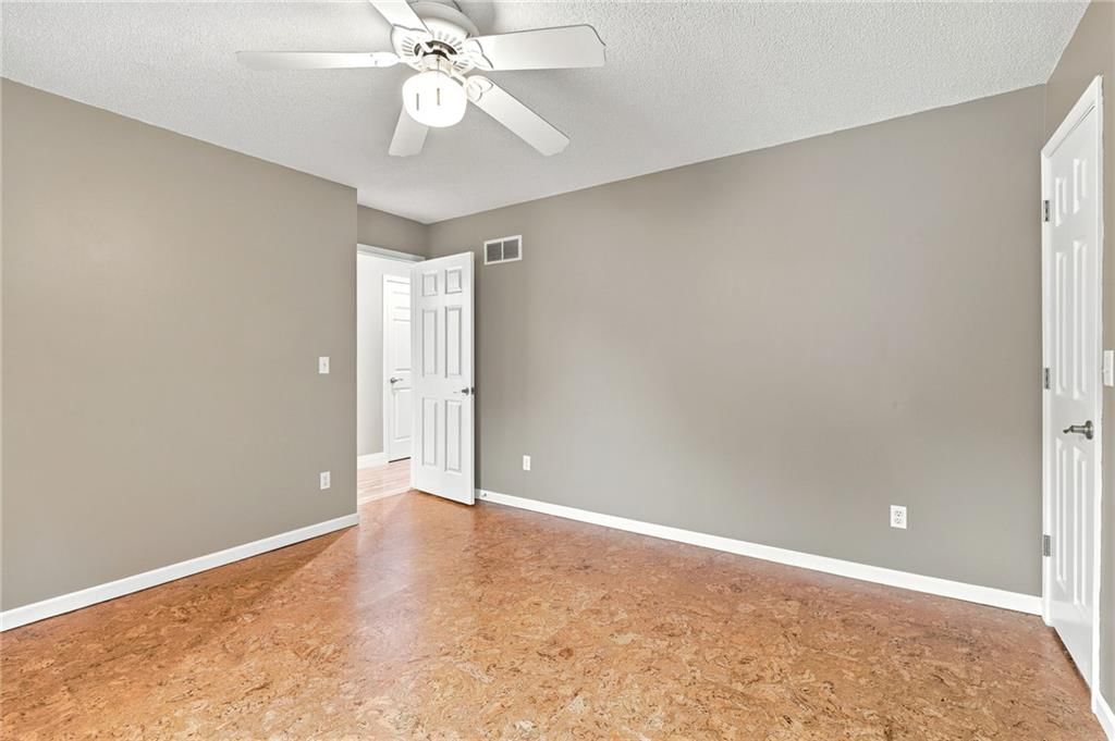 608 NE Ashmont Place — photo 36