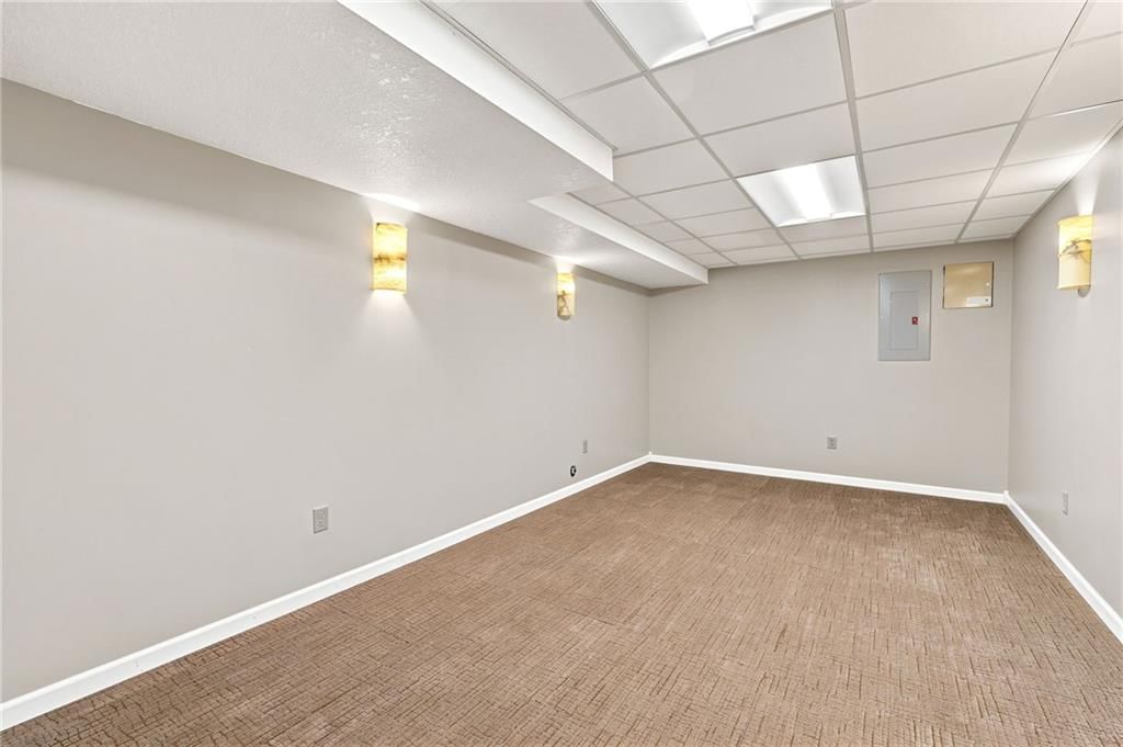 608 NE Ashmont Place — photo 41