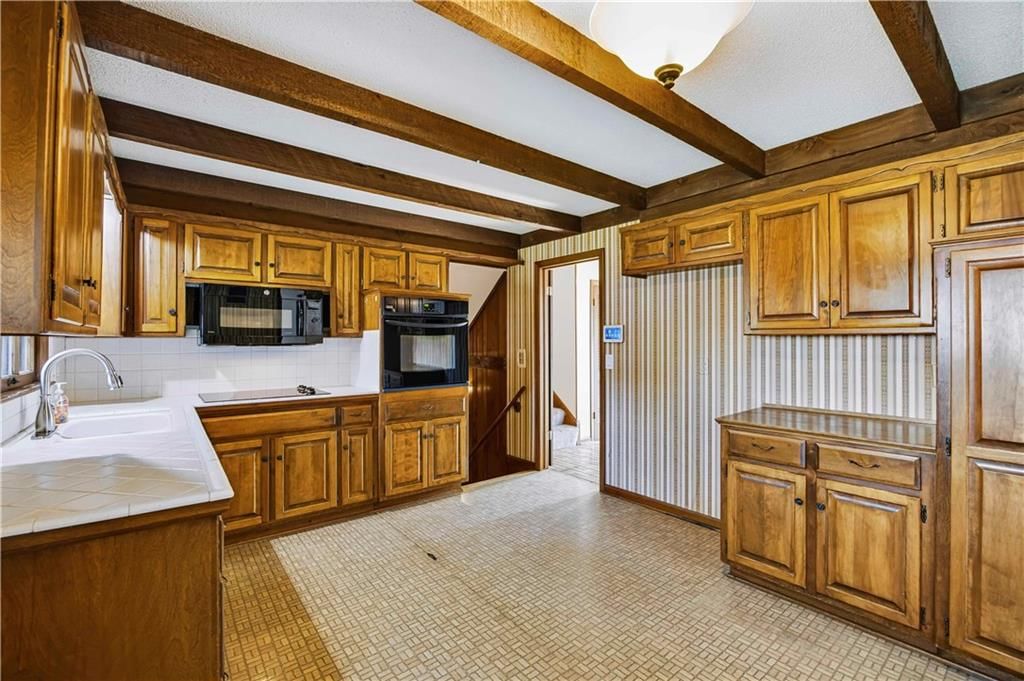 8706 Mackey Street — photo 8