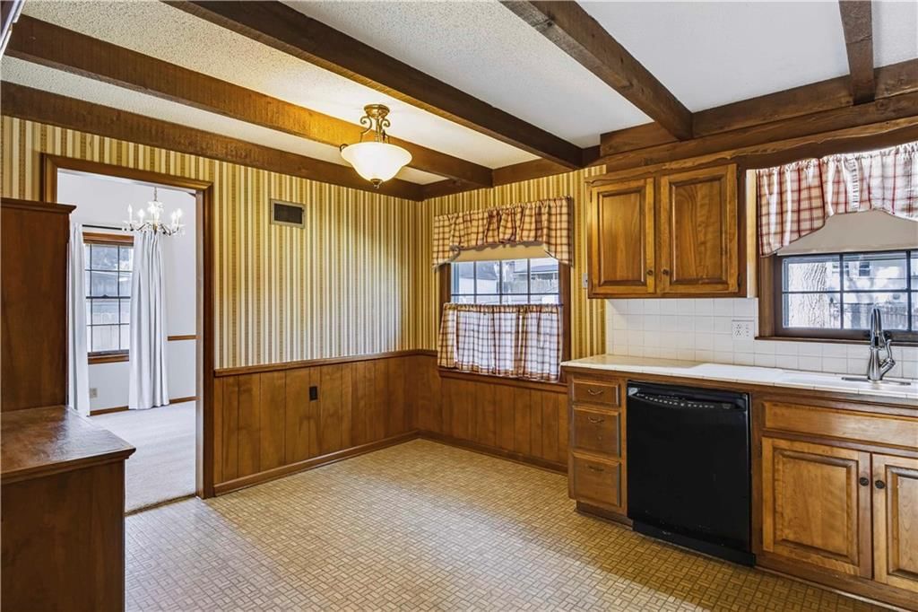 8706 Mackey Street — photo 10
