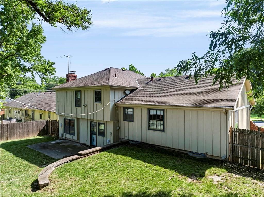 8706 Mackey Street — photo 28