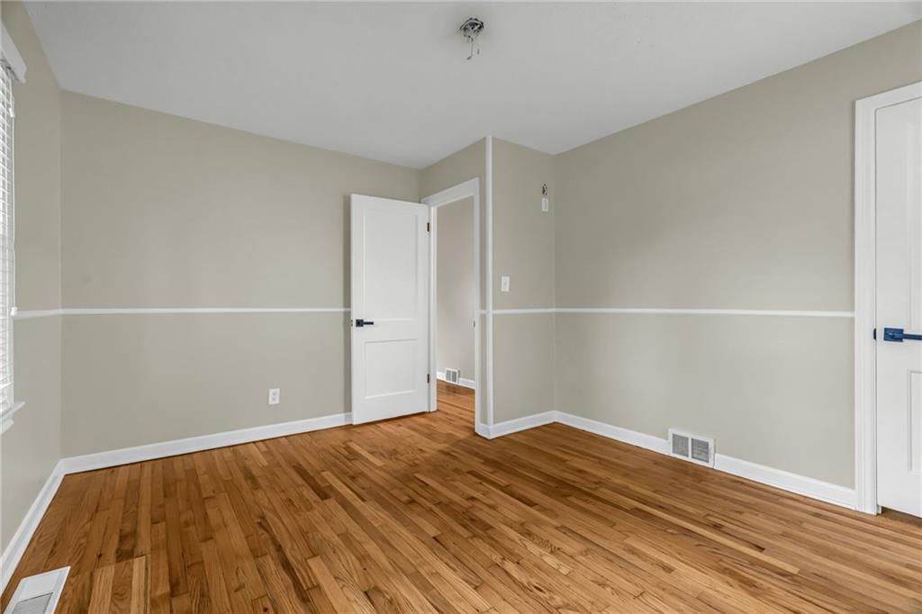 6407 W 80TH Terrace — photo 11