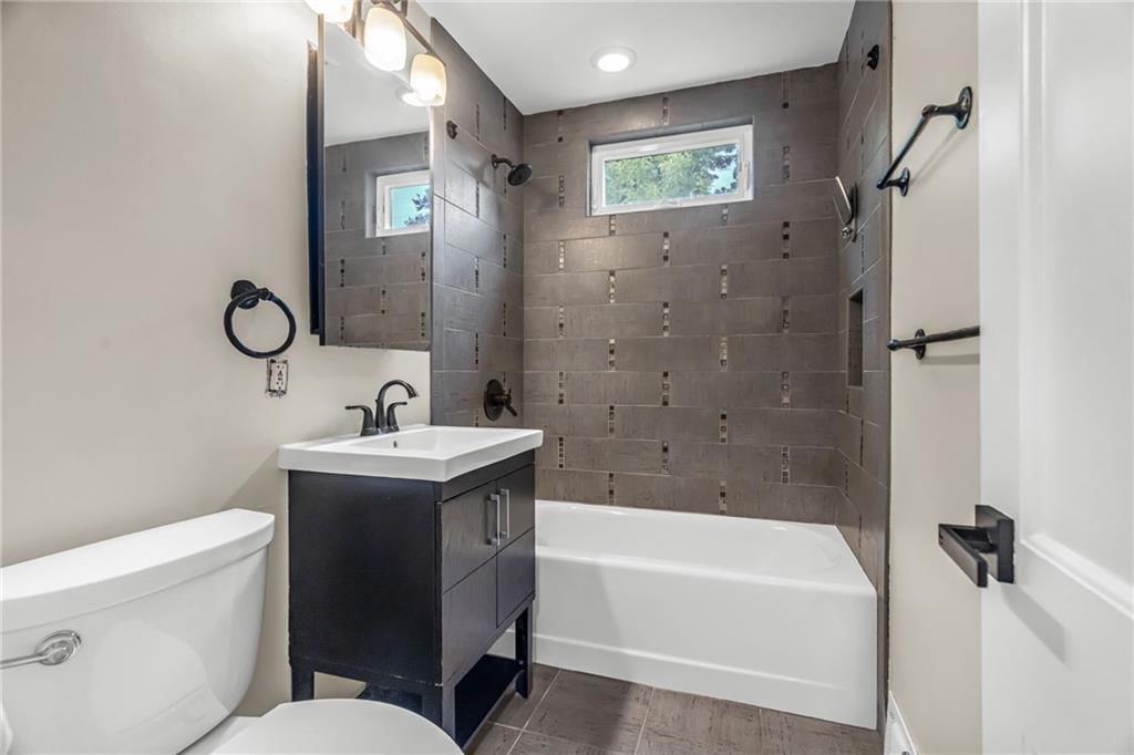6407 W 80TH Terrace — photo 14