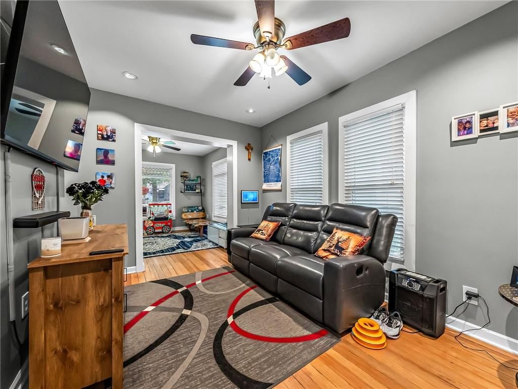 549 S Huttig Avenue — photo 8
