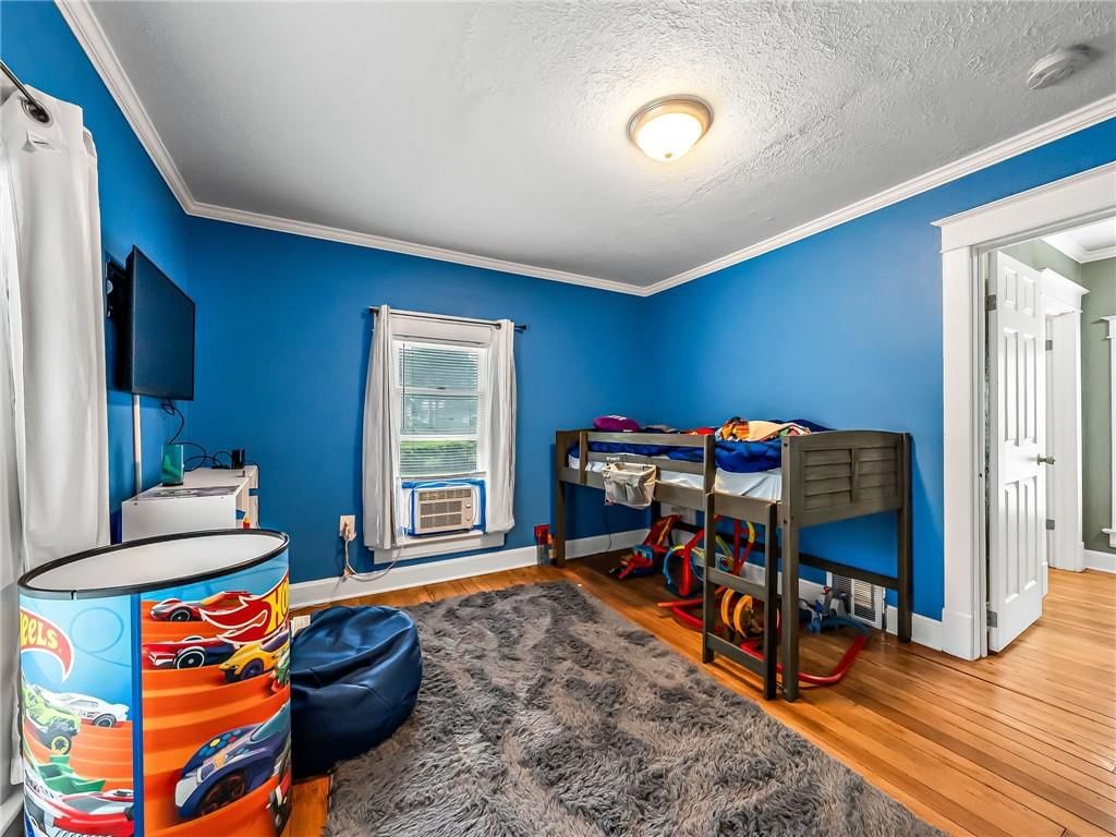 549 S Huttig Avenue — photo 19