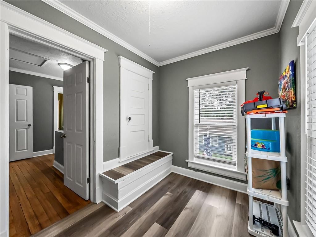 549 S Huttig Avenue — photo 21