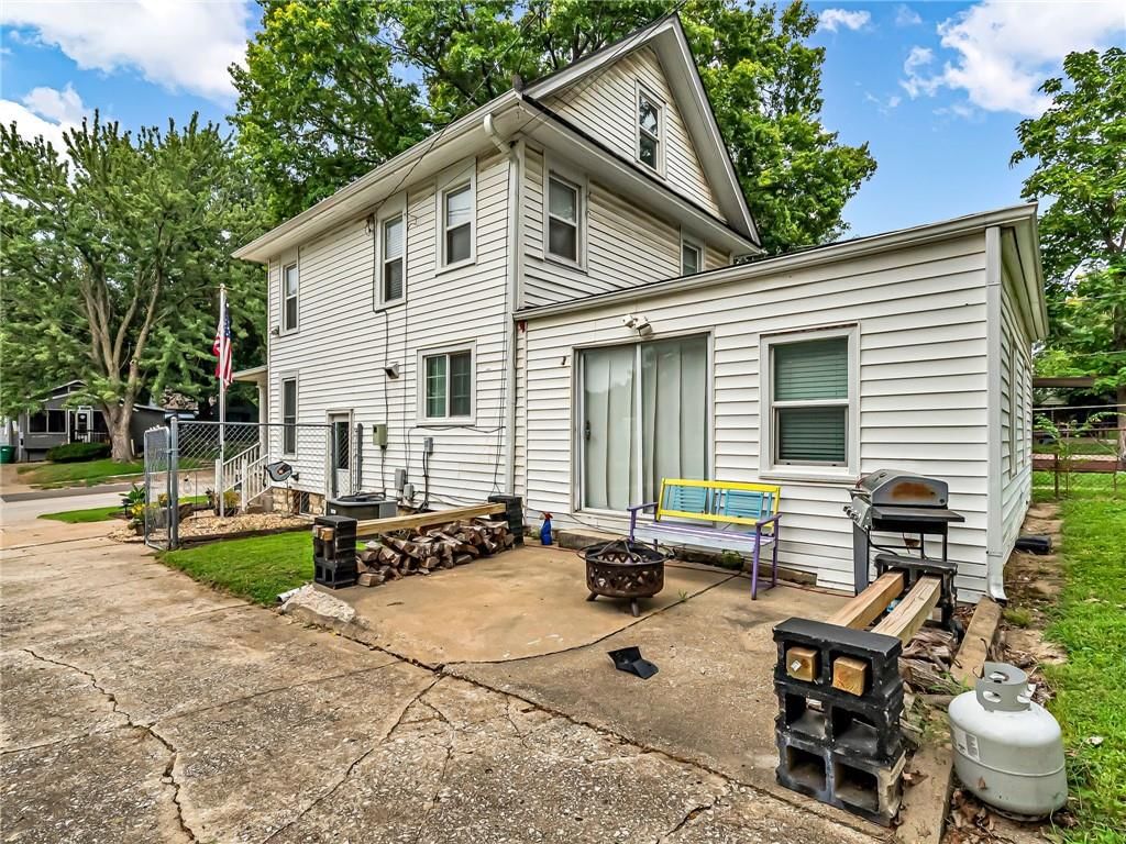 549 S Huttig Avenue — photo 23
