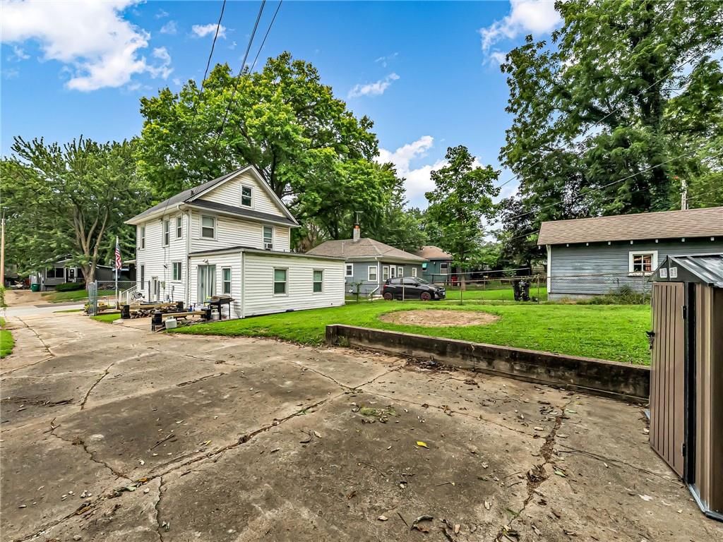 549 S Huttig Avenue — photo 24