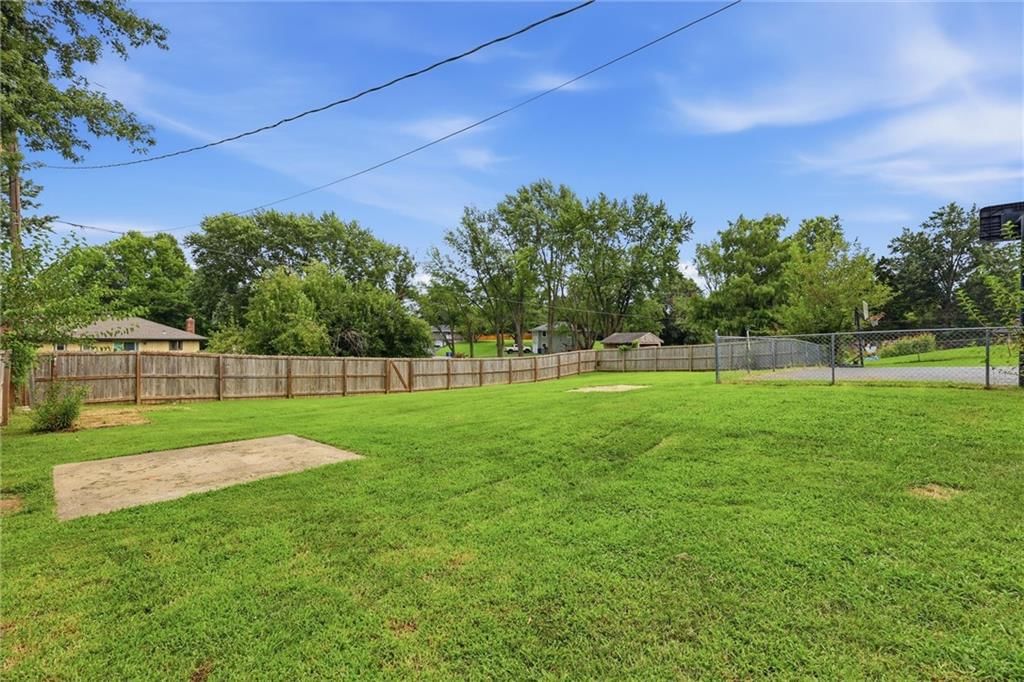 1207 S 104 Street — photo 30