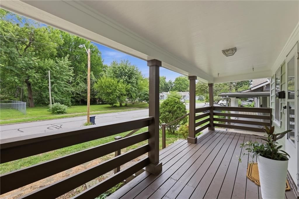 7639 Jefferson Street — photo 3