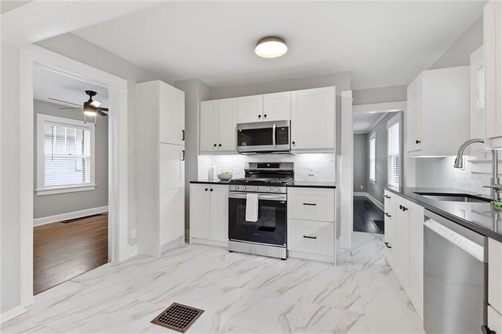 7639 Jefferson Street — photo 6