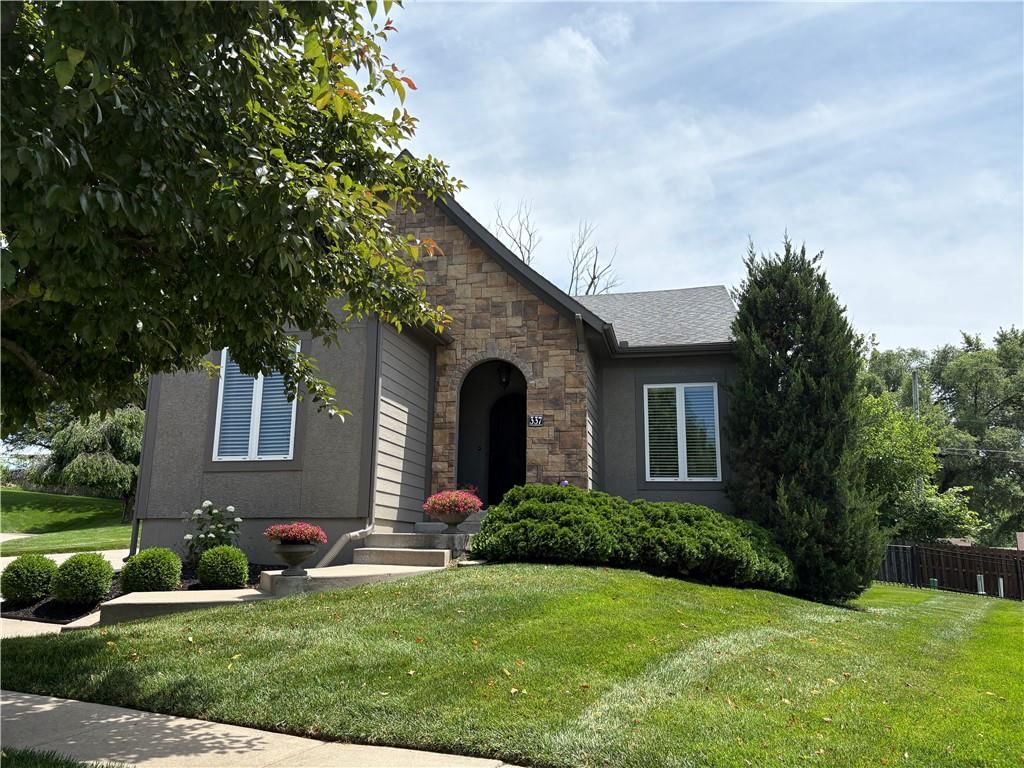 337 Cates Court — photo 2