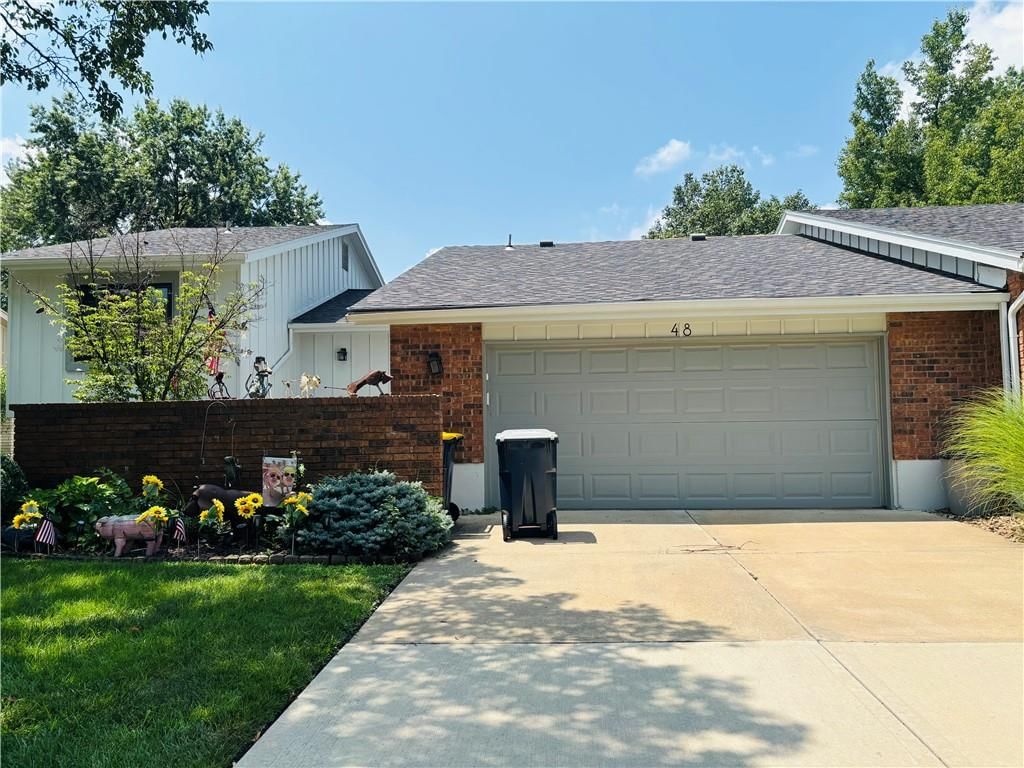 48 Woodbridge Lane — photo 1
