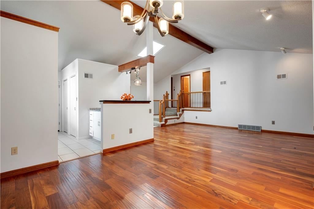 48 Woodbridge Lane — photo 12