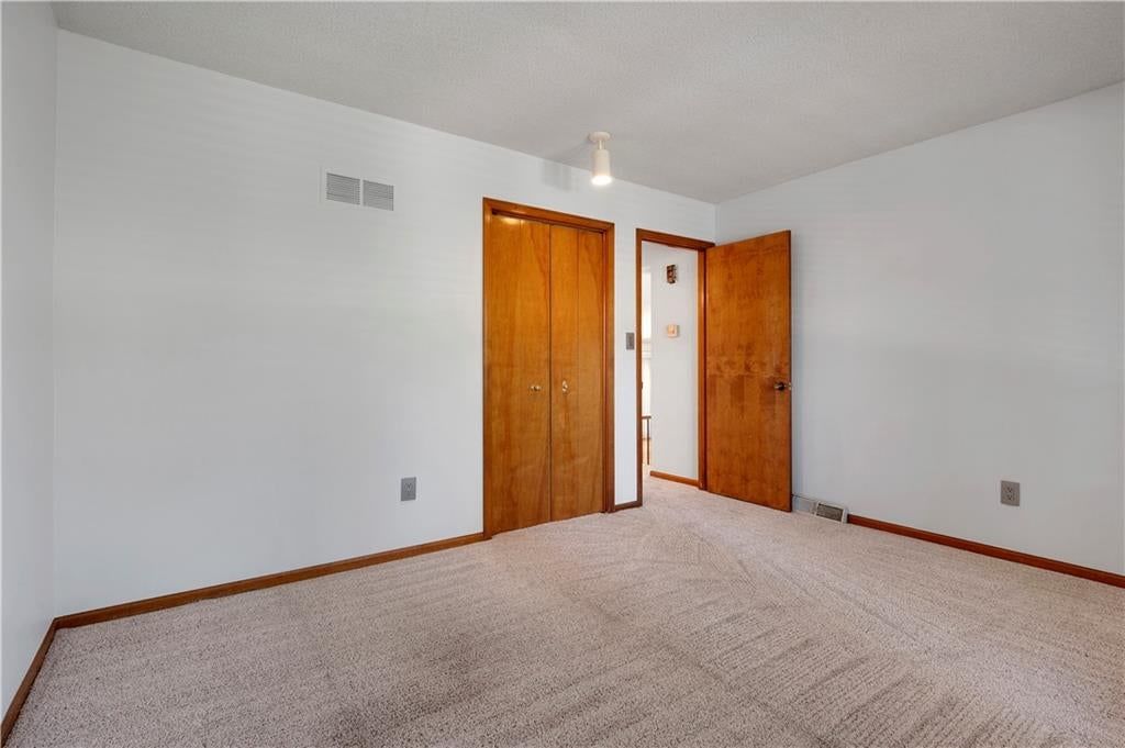 48 Woodbridge Lane — photo 21