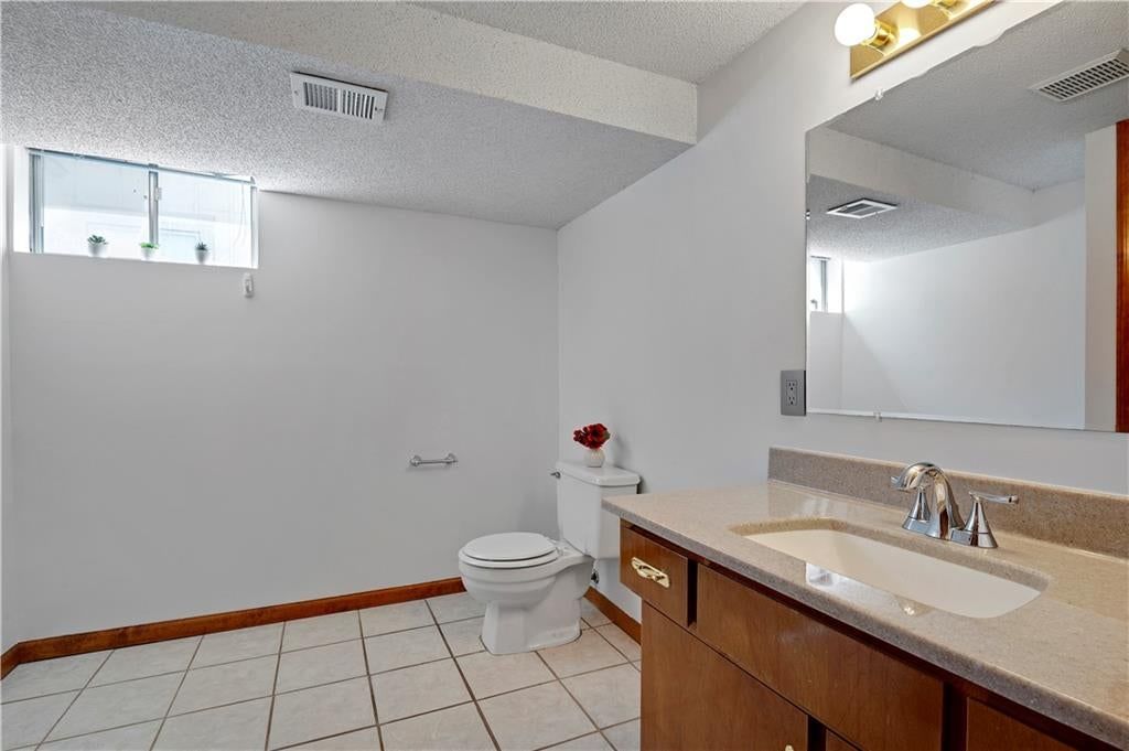 48 Woodbridge Lane — photo 33