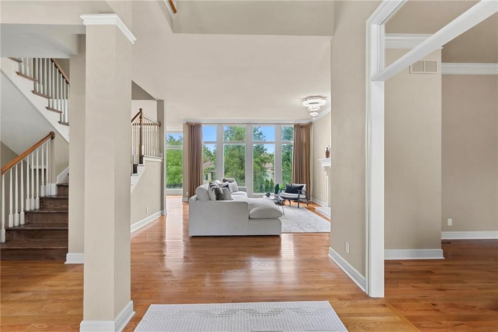 14525 Ballentine Street — photo 5
