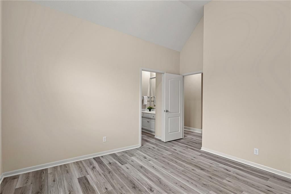 14525 Ballentine Street — photo 27